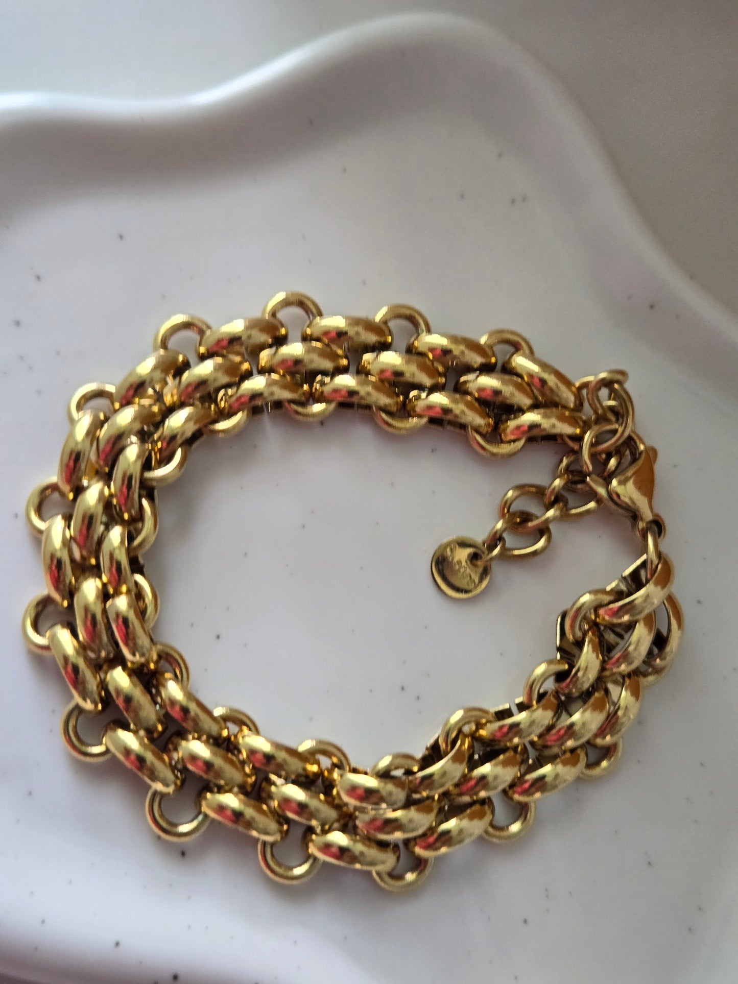 Pulsera de cinta entrelazada ✨ The Ribbon Bracelet